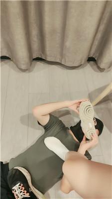 学生情侣主清理脏运动鞋白袜/袜子塞嘴 bf49323
