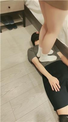 学生情侣主清理脏运动鞋白袜/袜子塞嘴 bf49323