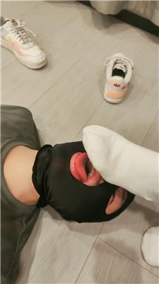 学生情侣主清理脏运动鞋白袜/袜子塞嘴 bf49323