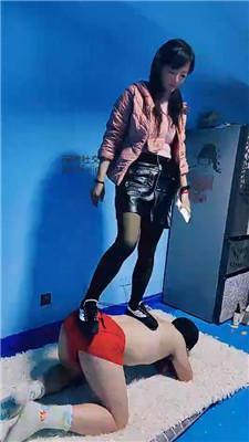 山兔莓双素人学生主-全体重跳踩下 bf49292