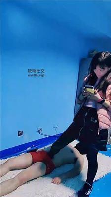 山兔莓双素人学生主-全体重跳踩下 bf49292