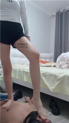 济南甜心可爱学生妹-皮鞋白袜虐/踩踏掐乳 bf49295
