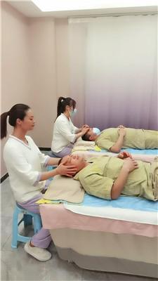 乔伊群调群虐-教沐足技师做S三视角版 bf51419