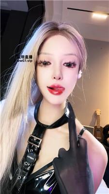 龙妈你怎么一股小狗味    250322-7