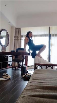 宇S情侣主-绿帽奴伺候我们约会 JS250112-1