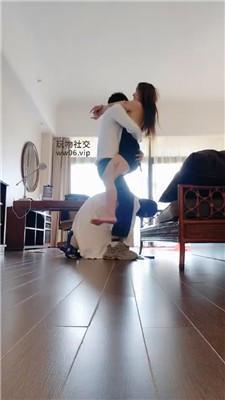 宇S情侣主-绿帽奴伺候我们约会 JS250112-1