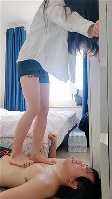 少司命素人S-裸足踩踏脚耳光 JS250112-5