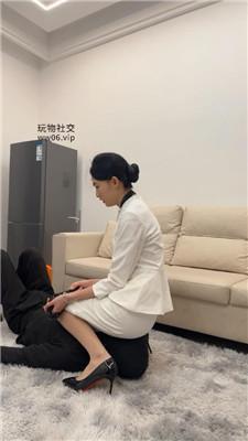 白鹭高跟连环踢裆/鞭打/腿绞坐脸窒息 bf49277