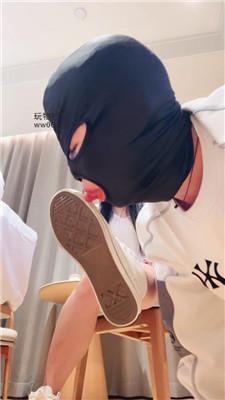 妮蔻高帮帆布鞋船袜踩虐贱奴 JS250112-6