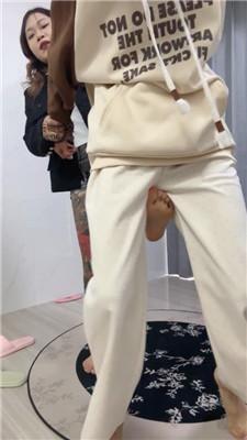 Qi7暴力踢踹下贱小三完整版 JS250111-27