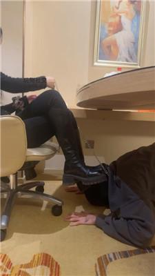 槿镜前骑马羞辱/长靴碾压踩 bf49254