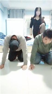 沐颜父子奴-重度鞭打/狗舌舔脏地板双视角版 JS250109-1