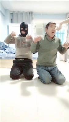 沐颜父子奴-重度鞭打/狗舌舔脏地板双视角版 JS250109-1