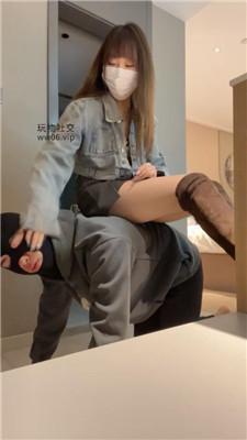 九月长靴踩踏/舔脏鞋/滴蜡/坐脸窒息 bf49183