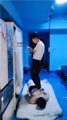 山兔莓换两双脏运动鞋踩踏 bf49222