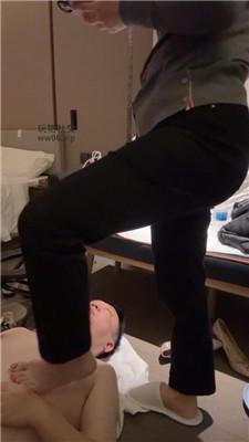 金融女主漱口水浓痰口水吐满脸 JS250109-11