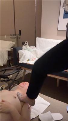 金融女主漱口水浓痰口水吐满脸 JS250109-11