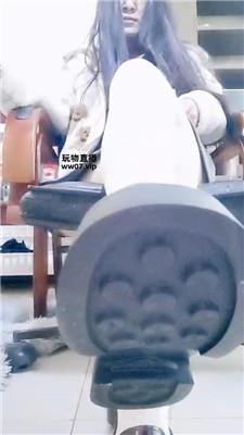 叫我女王大人进来舔靴子    250308-4