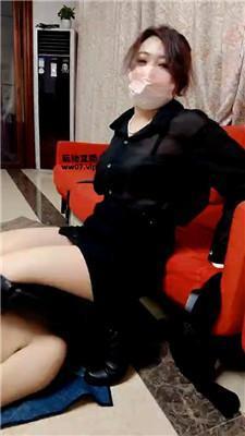 女斯长靴S的脚下废物奴 bf51212