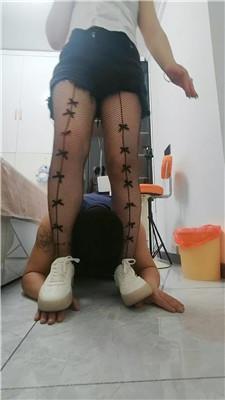 李老师小白鞋网袜全体重踩踏双视角版 JS250308-10