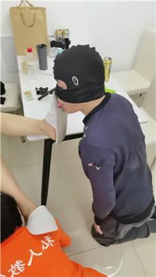 乔伊一家子奴才伺候起居双视角版 bf51106