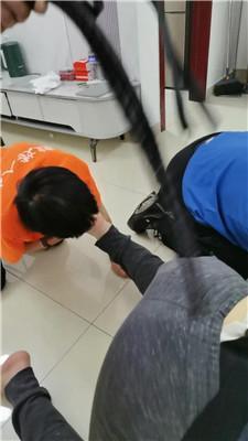 乔伊一家子奴才伺候起居双视角版 bf51106