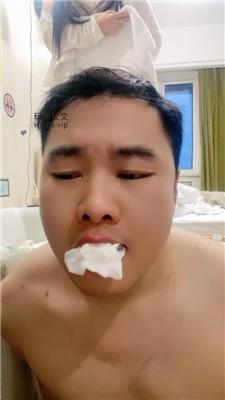 婉纱偷舔熟睡主人脚的下场双视角版 bf50984