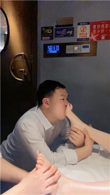 可贞当着素人技师的面调废物双视角版 JS250304-41