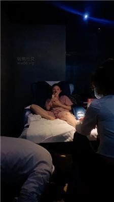 可贞当着素人技师的面调废物双视角版 JS250304-41