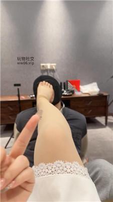 【爱秀套图】【狗哥】白袜肉丝脚捂脸/耳光/坐脸bf51011
