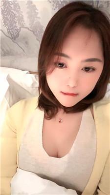 【爱秀套图】【专业调教师】素人S-超美玉足恋足舔JS250304-1