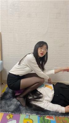 鹿S内裤套头虐小三母狗 bf51379