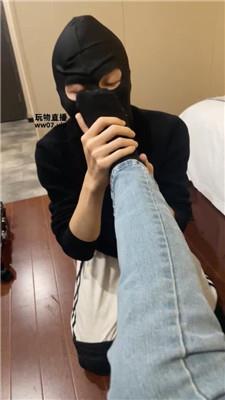 【爱秀套图】【白兔】运动鞋黑棉袜虐瘦奴JS250312-18