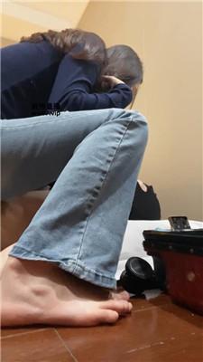 白兔运动鞋黑棉袜虐瘦奴 JS250312-18