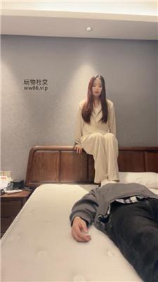 球球职场女神白袜脚踩虐 bf51502