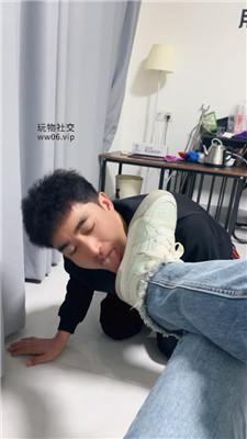 刘二狗狗舌舔脏小白鞋白袜 JS250319-17