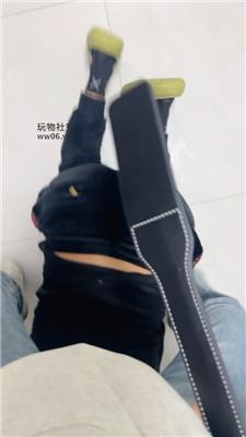 刘二狗狗舌舔脏小白鞋白袜 JS250319-17