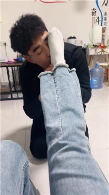 刘二狗狗舌舔脏小白鞋白袜 JS250319-17