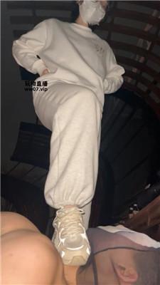 吕雉户外-舔脏小白鞋白袜 bf51460