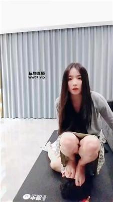 抚兮抽耳光/鞭打/舔圣水完整版 JS250318-11