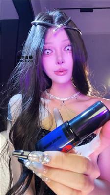 龙妈爬进来    250316-24