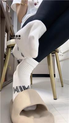 玥樾白袜出卖女朋友    250316-30