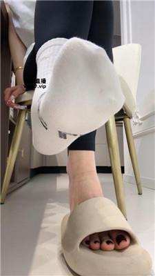 玥樾白袜出卖女朋友    250316-30