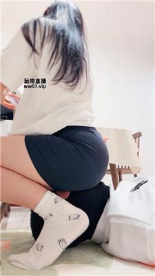 妮蔻强迫吃袜子/白袜脚踩/坐脸窒息 bf51416