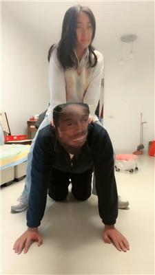 【爱秀套图】【锅盖子】运动鞋全体重踩踏/暴揍JS250316-36-绳界 – 绳艺爱好者交流与分享