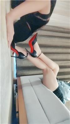 【爱秀套图】【苏老师】下跪脏鞋酸臭脚丫舔JS250330-7-绳界 – 绳艺爱好者交流与分享