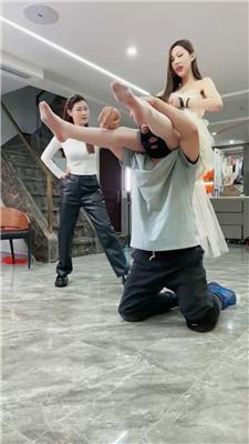 麋鹿银儿双主暴力虐-超狠踹头踢踹/踩踏 bf51648