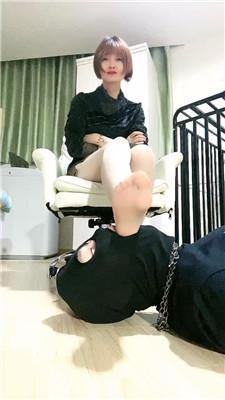 缘彼大大近距离-酸臭肉丝脚深喉 JS250324-12