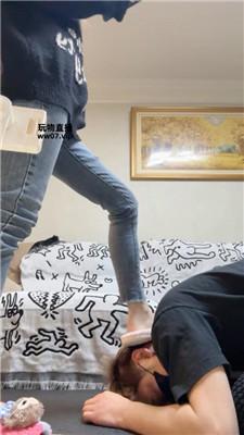 安安sama踩踏碾压脚下喂食 JS250324-14