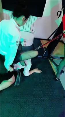 九创3S-黑丝女王轮流暴揍贱奴双视角版 JS250322-31